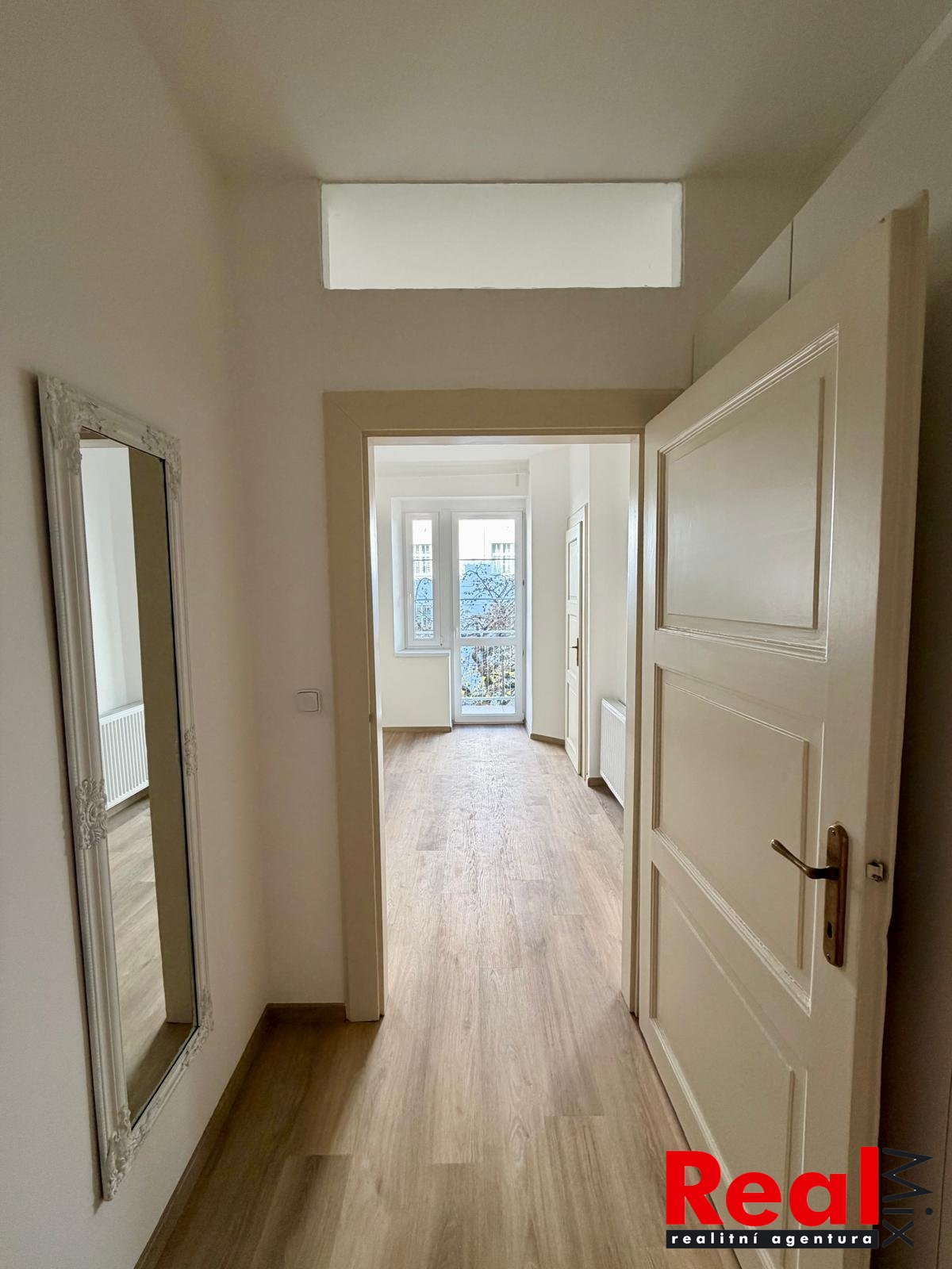 PHOTO-2025-11-04-20-40-01-8