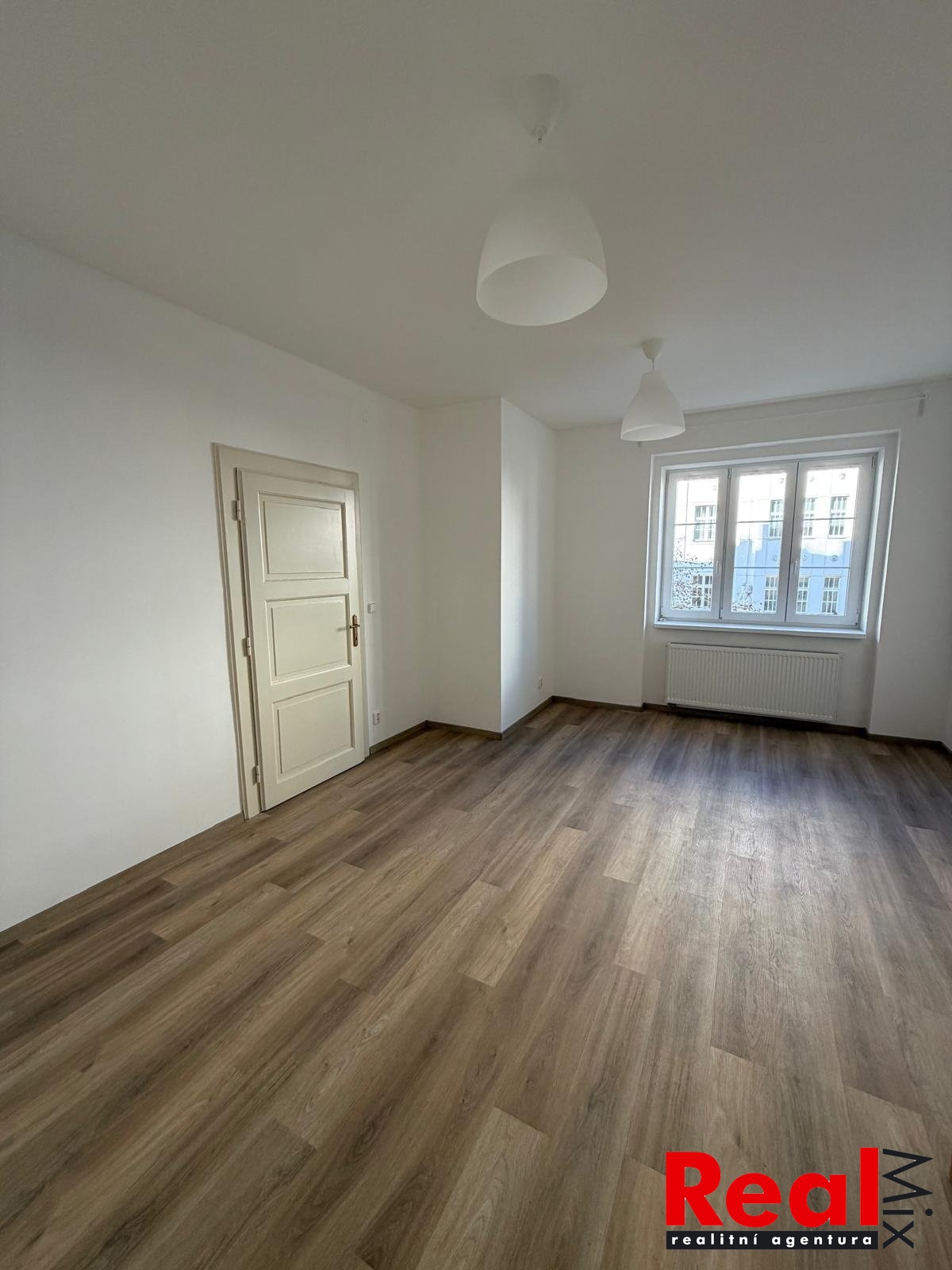 PHOTO-2025-11-04-20-43-52-2