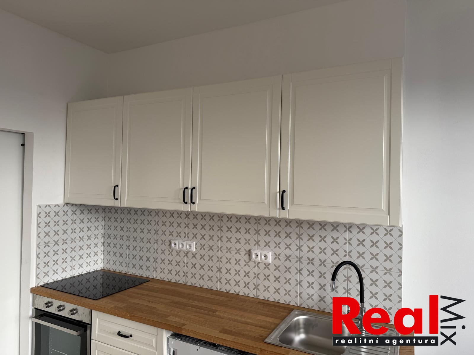 PHOTO-2025-11-04-20-40-01-7