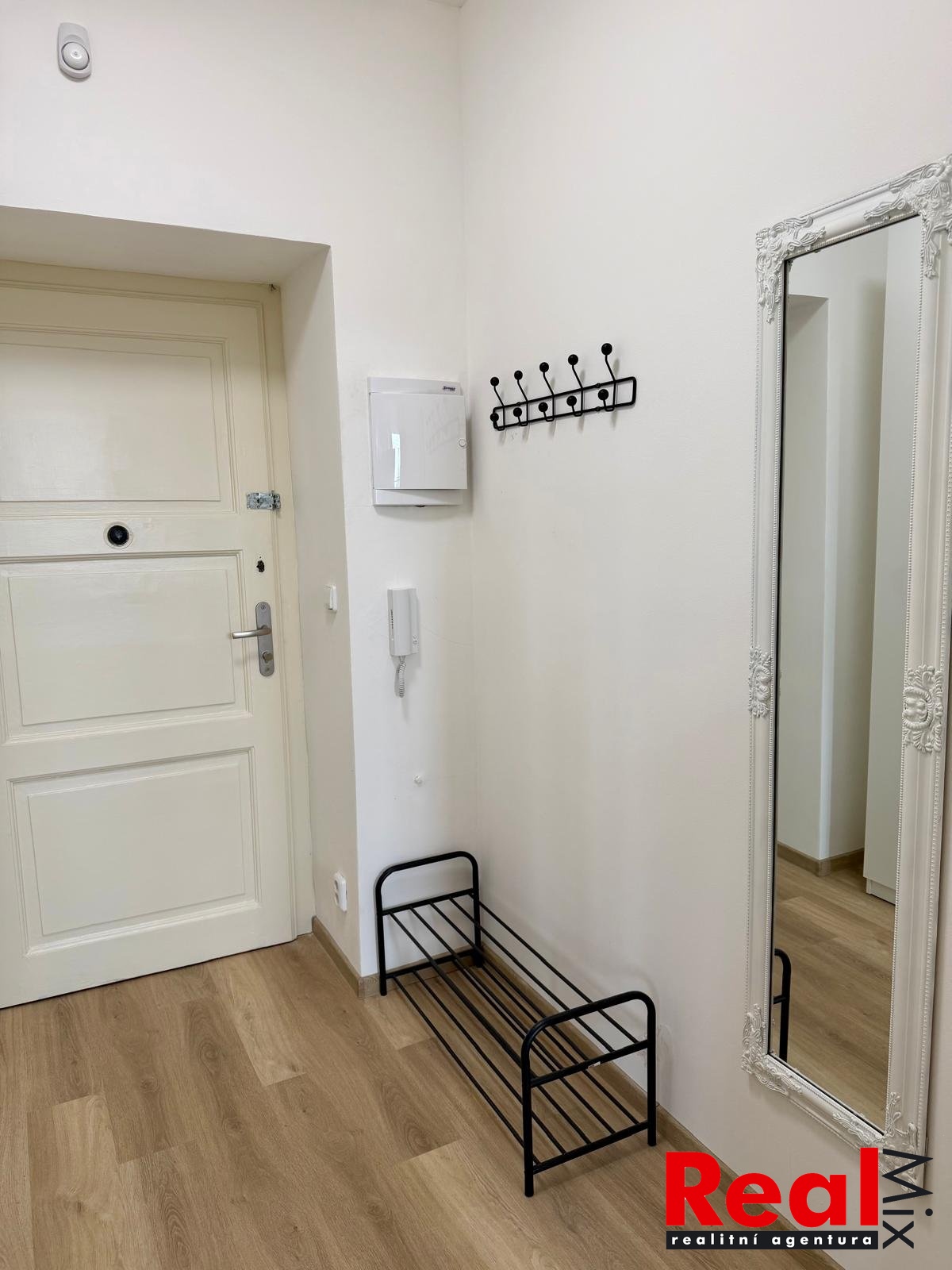 PHOTO-2025-11-04-20-40-01-9