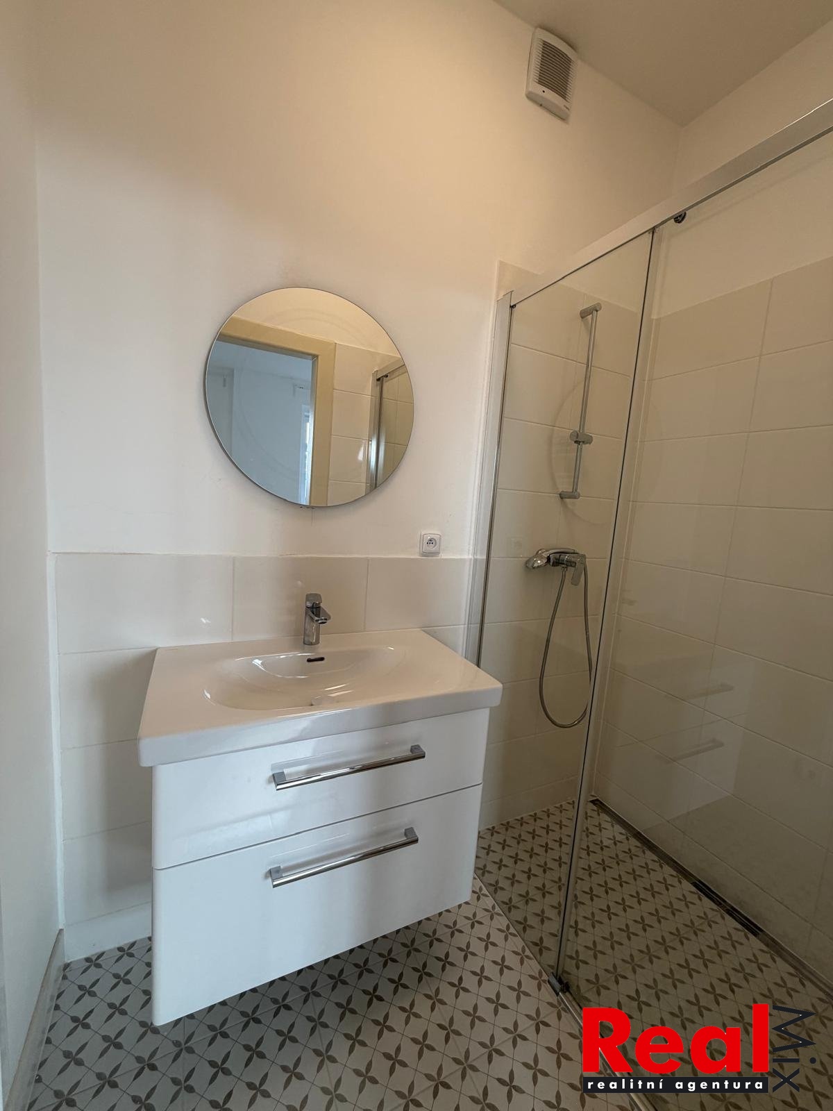 PHOTO-2025-11-04-20-40-01-10