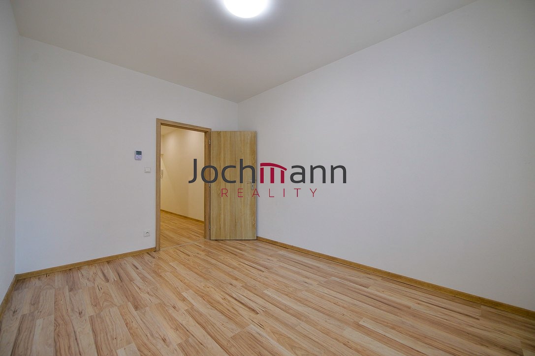 169D874F-CF0A-46C4-80D6-64AE59018C74_1_105_c