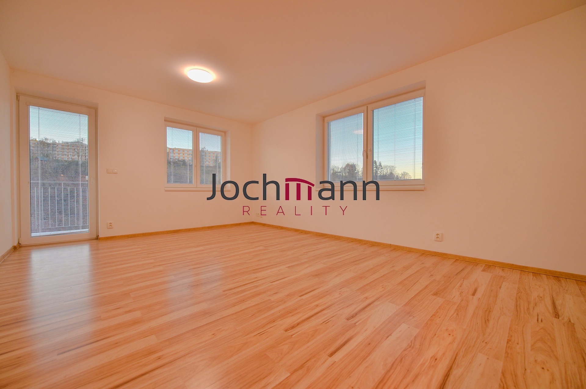 E712FEFD-810B-491D-AB64-F507D2CD7156