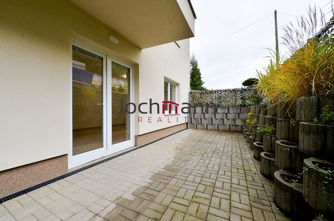 AB8B3482-B91B-4566-9C91-0F1AB87C9A96_1_105_c