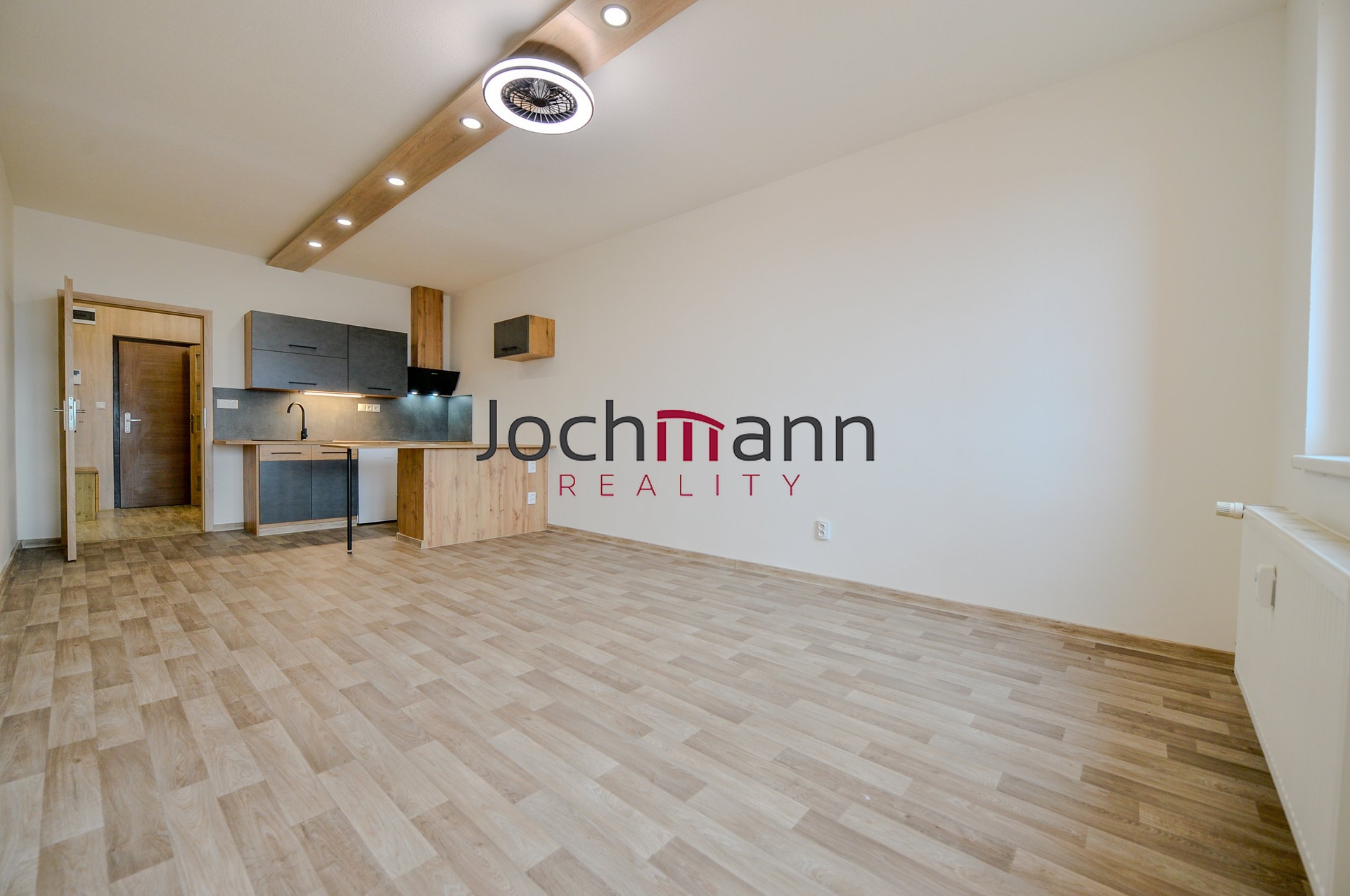 DDEC8312-D73A-4578-84D9-2F95BC62FBC8-2