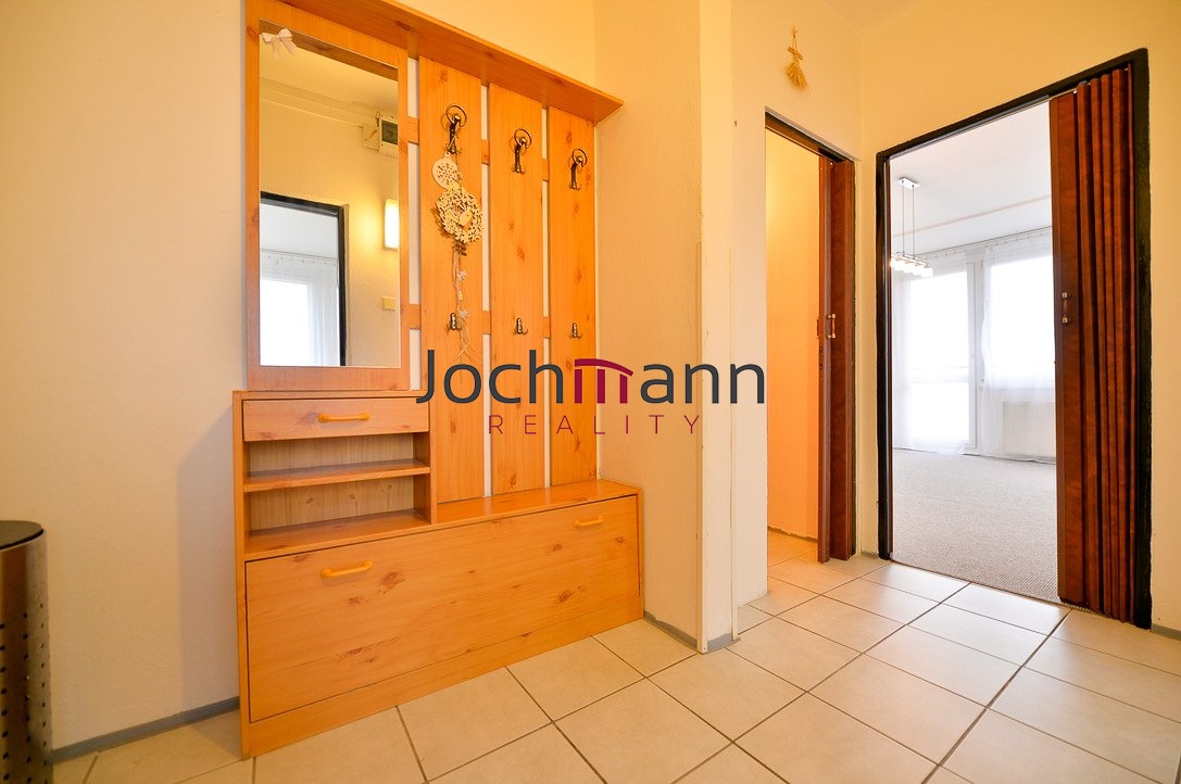 10A9779E-E1FC-4A87-8C97-07FC4CE2E449_1_105_c