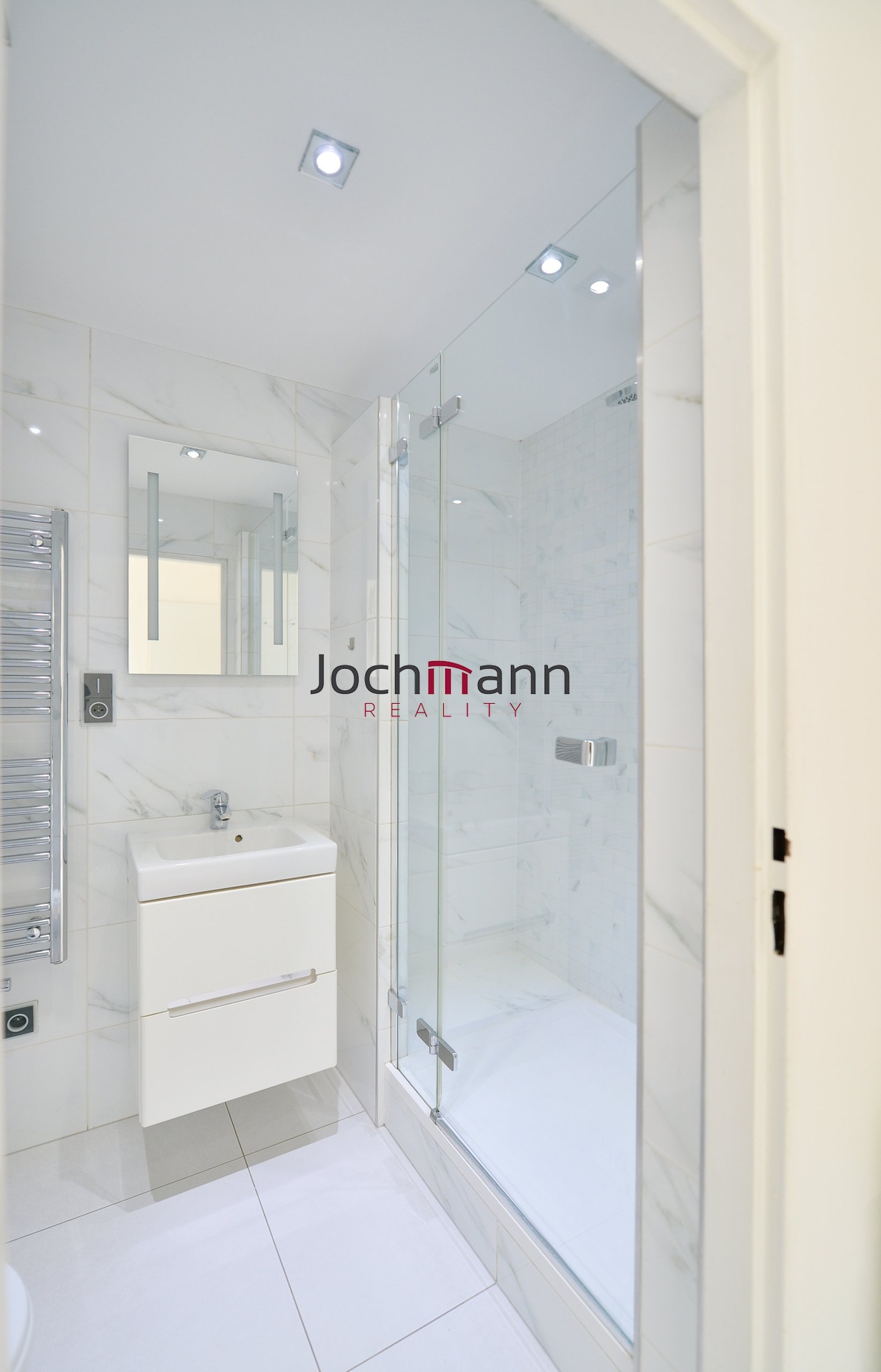 E175937C-AB68-43AD-B8FF-C059C6C1EFEC