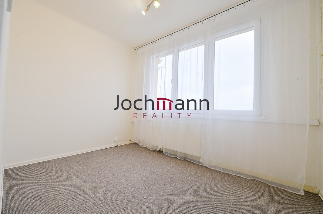 E60AC5F6-F34C-4EF5-924E-14887960BD15_1_105_c