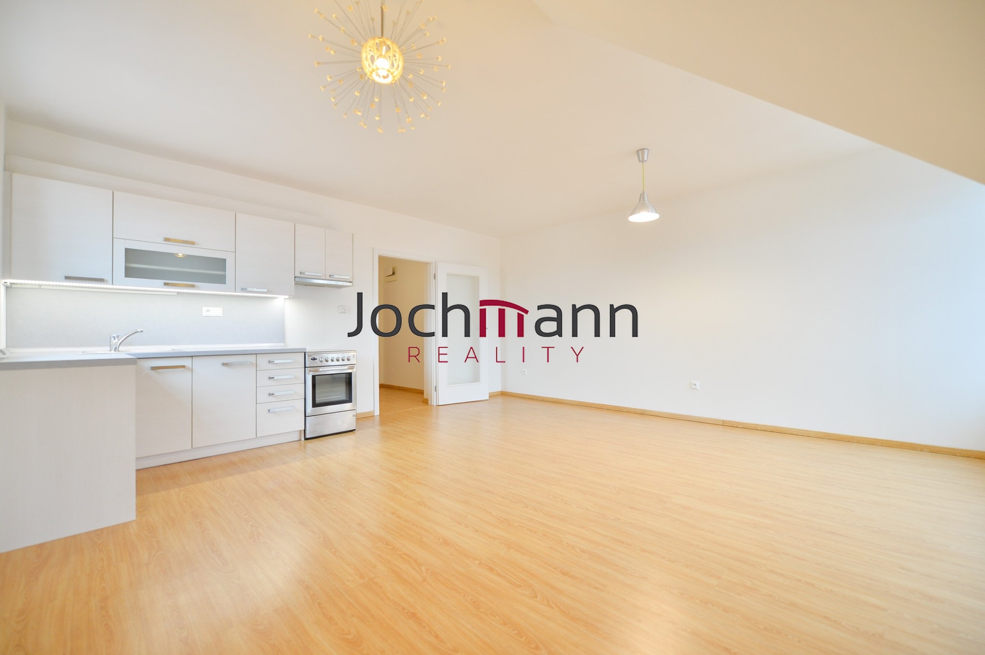 5708DE76-2B8D-4136-8C10-850C123B56FA