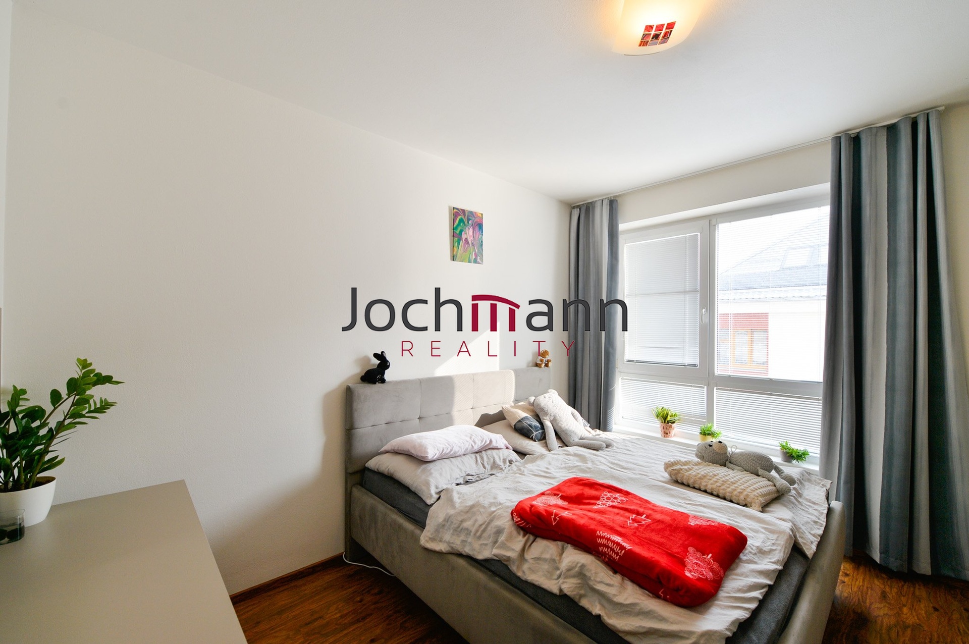 A400C080-F16A-41E4-957E-3529F29E03BD