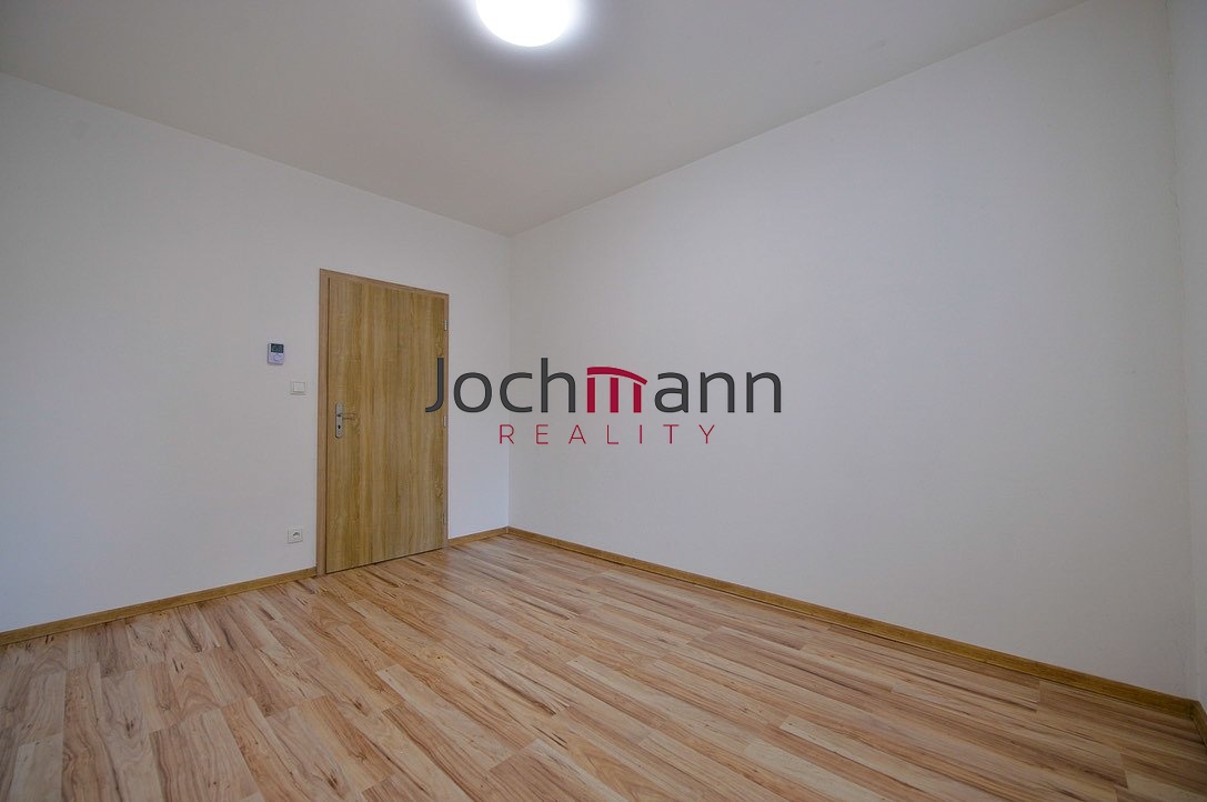 3B6BA926-21CE-430D-A025-EA04C9189B7C_1_105_c