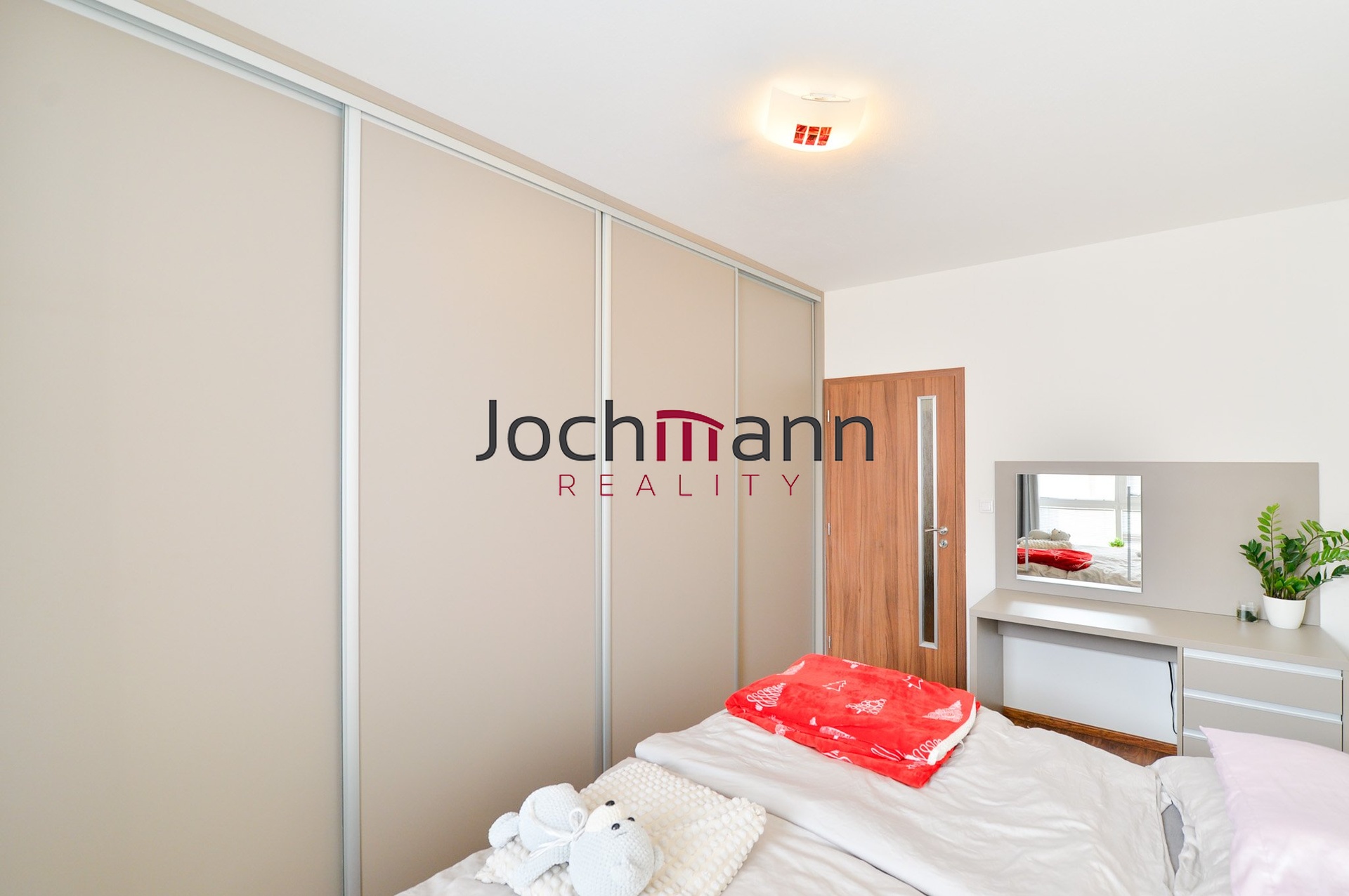 F9312544-FD9E-4F78-8A90-36BEB3CAF7CA