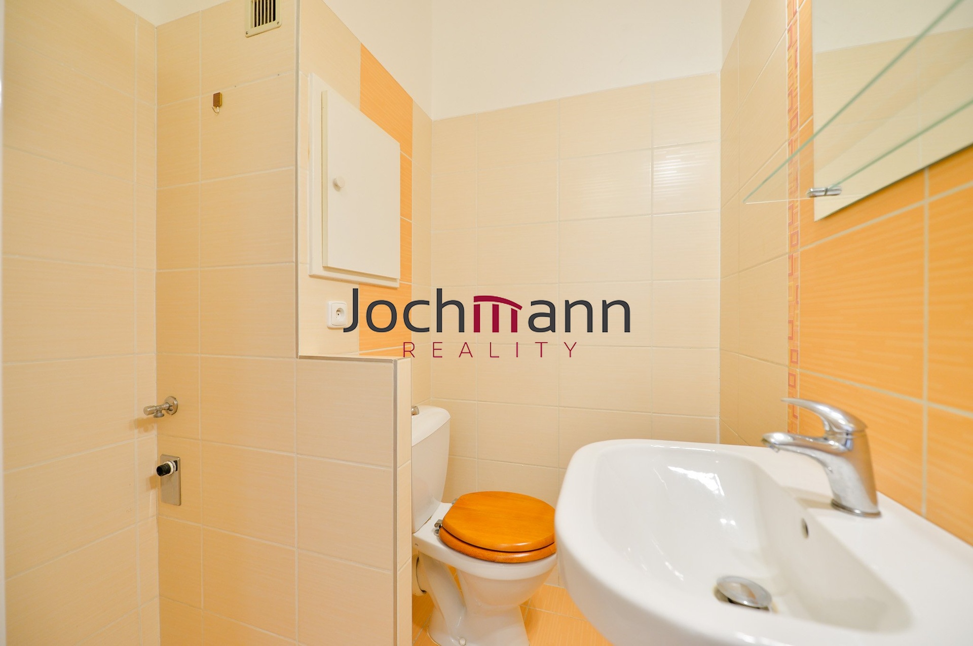 EB7C2ACF-FED7-42D2-9837-BAE2776D7653