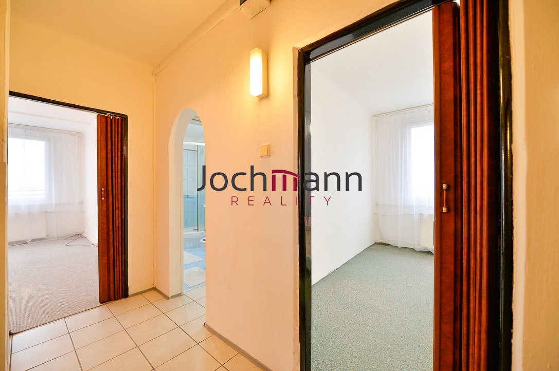 F95C54EA-D790-457A-8A90-E8D531865BBE_1_105_c