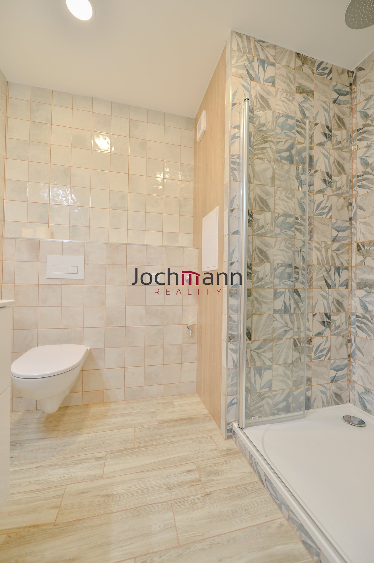 4CF01B9E-20D7-4297-8656-DD3769B3A89D-2