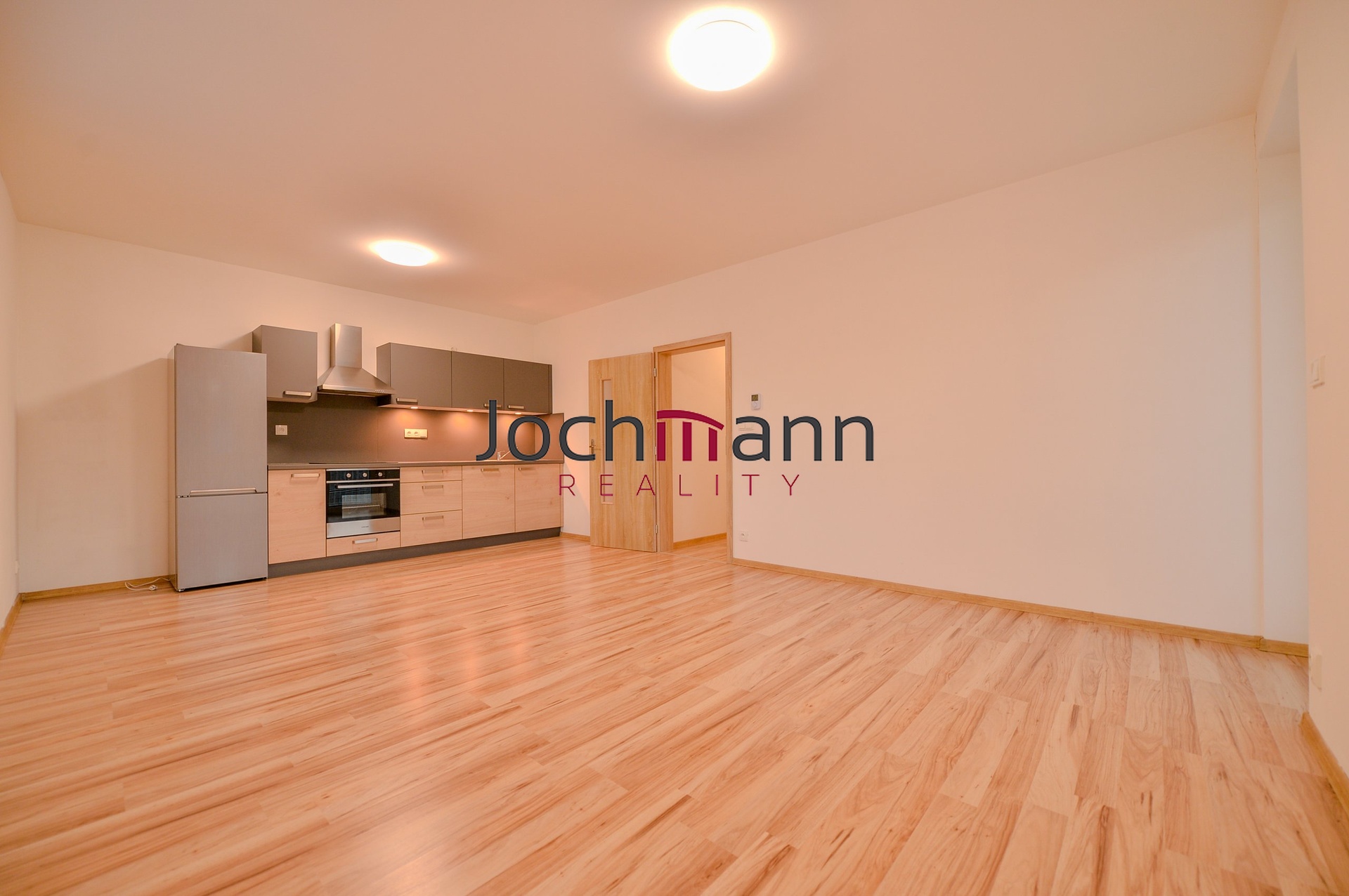 1BCD898F-29E0-4A78-A595-7C05CA279091