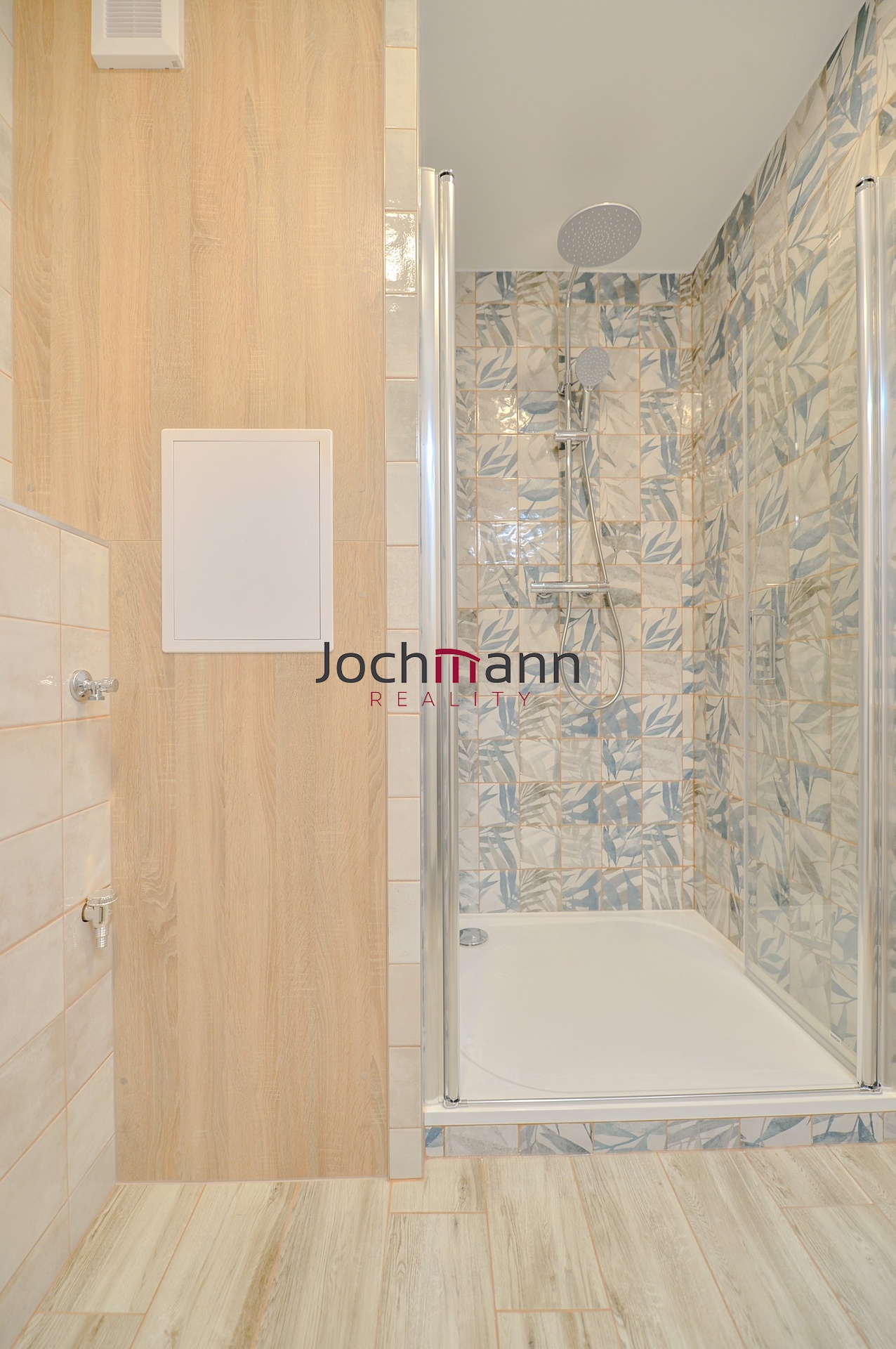 37EBB6D7-615F-4E88-A9DD-137E515307FF-2