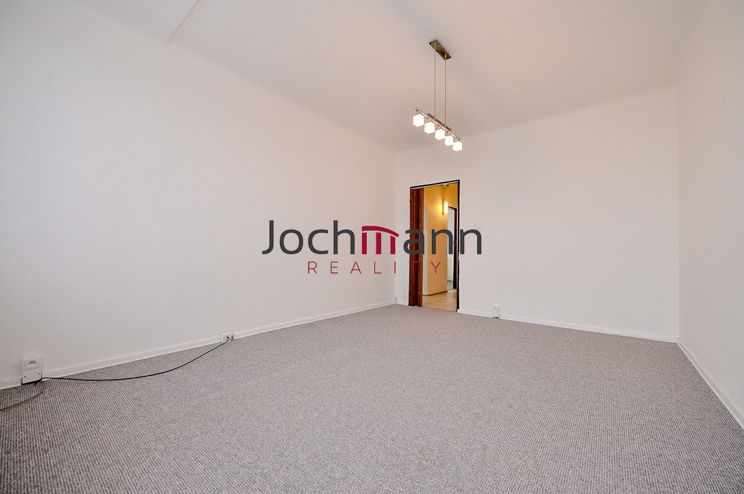 25CFED62-7B89-4B73-BA19-F845D3943428_1_105_c