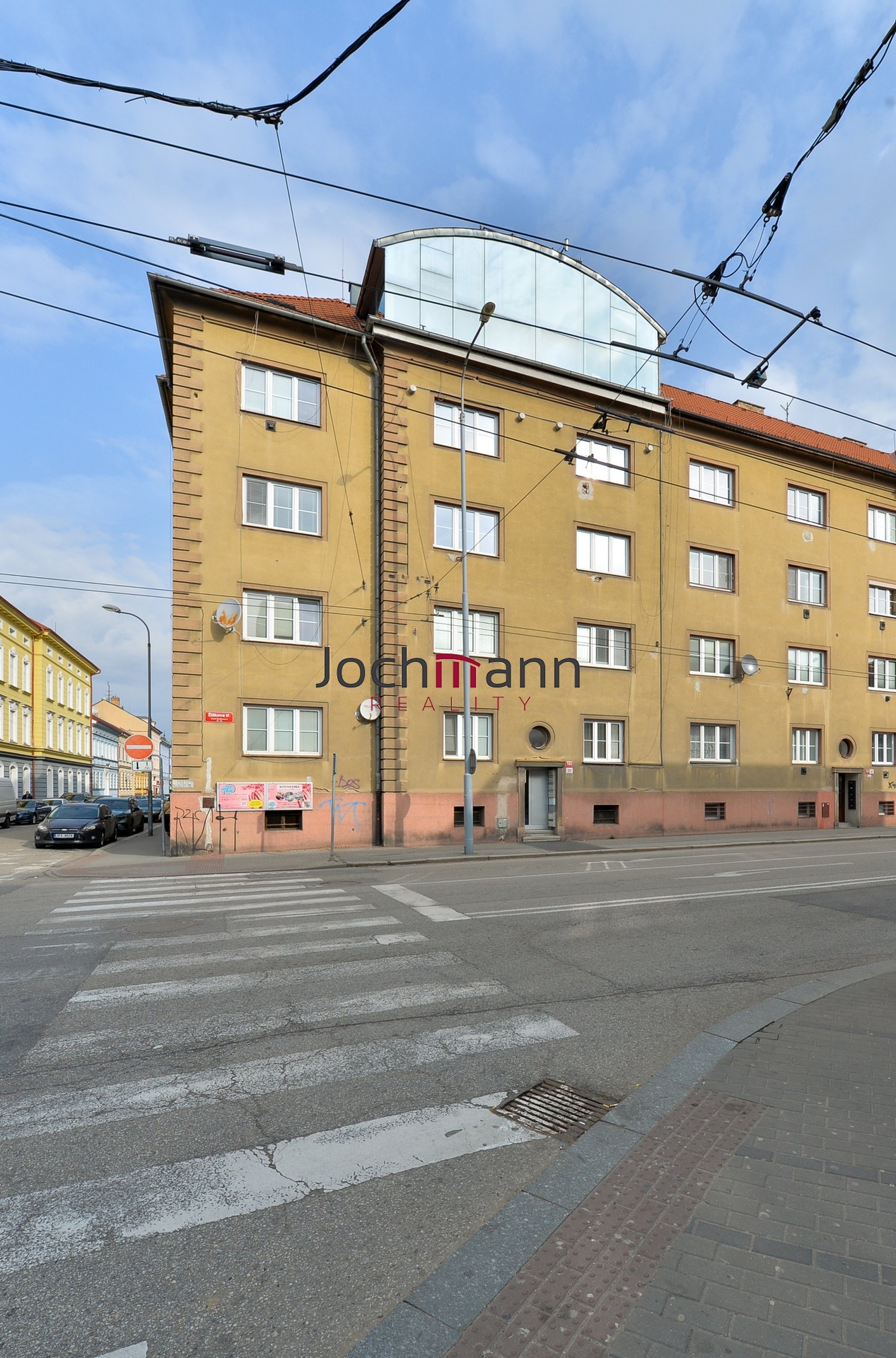 F9681059-9962-4F2A-B1BF-F0CDC36600A4