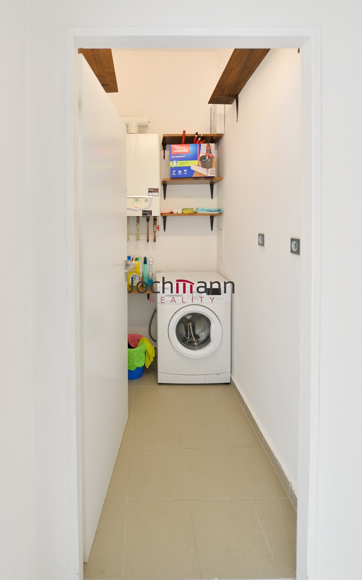 49663EEA-E3CB-46DD-9743-16A43DD5672D