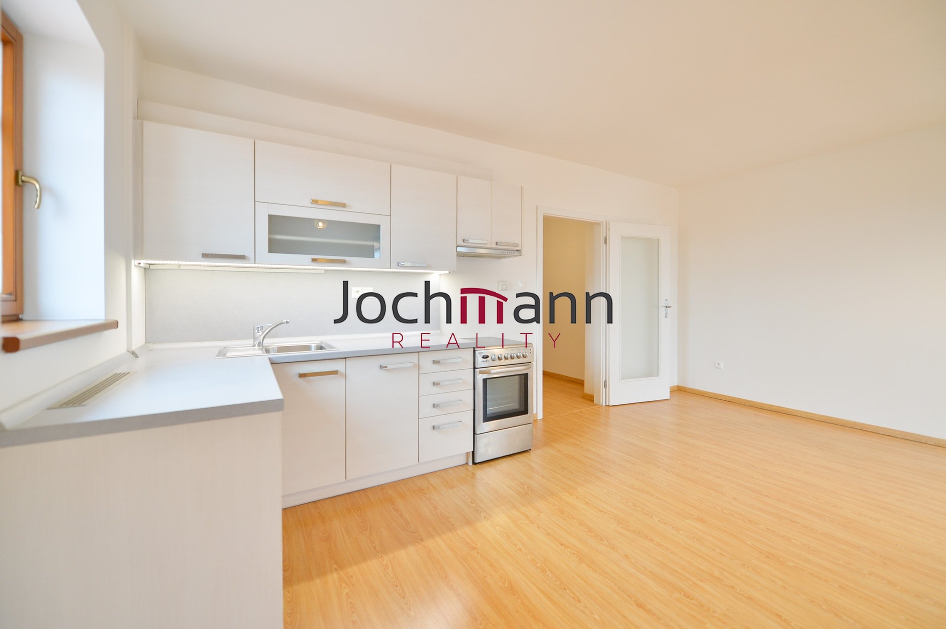 D8D2029E-FFFC-4A9E-90B6-3EAD13F3B805