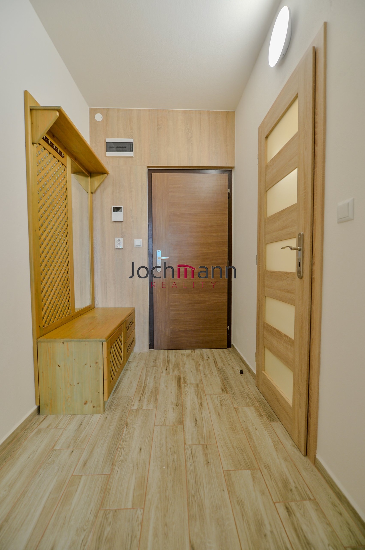 D7C71904-B9D3-47D2-BEE8-4FA95E7C73B9-2