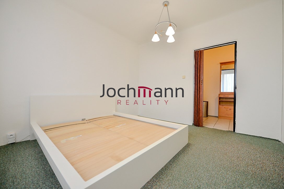 B69E2274-0A71-4B61-B3B2-A729EE2F4807_1_105_c