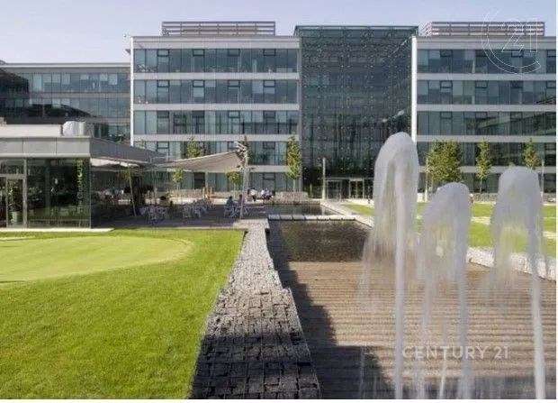 přístřešek s kašna