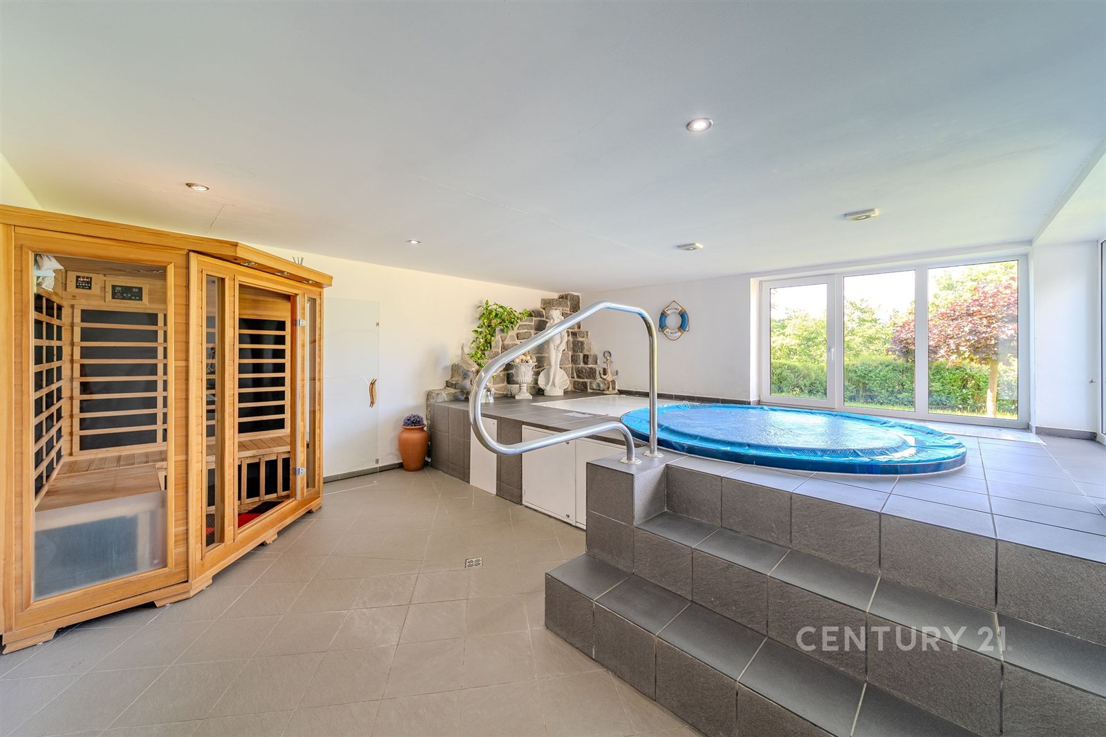 Wellness, sauna, vířivka