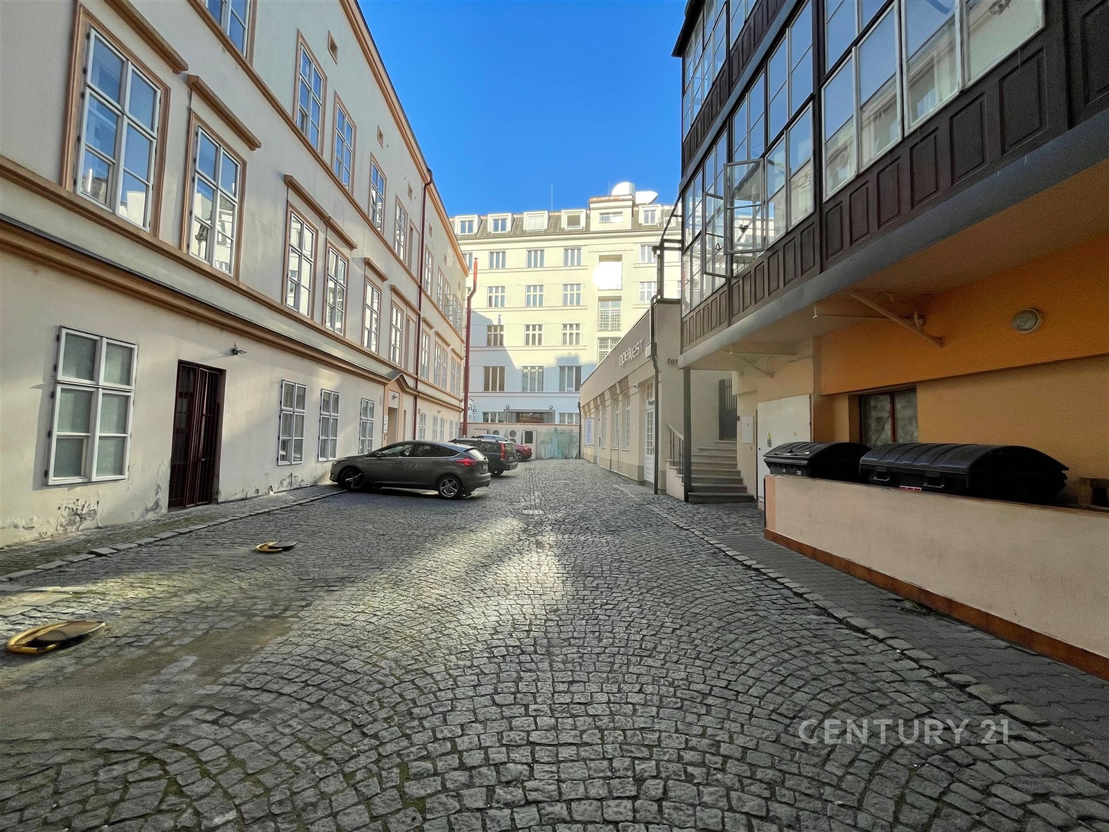 uzavřený dvůr