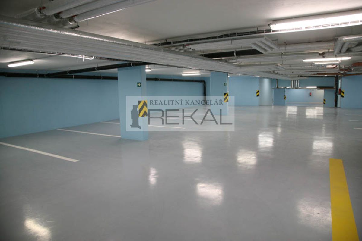 parkovací stání 1PP.jpg