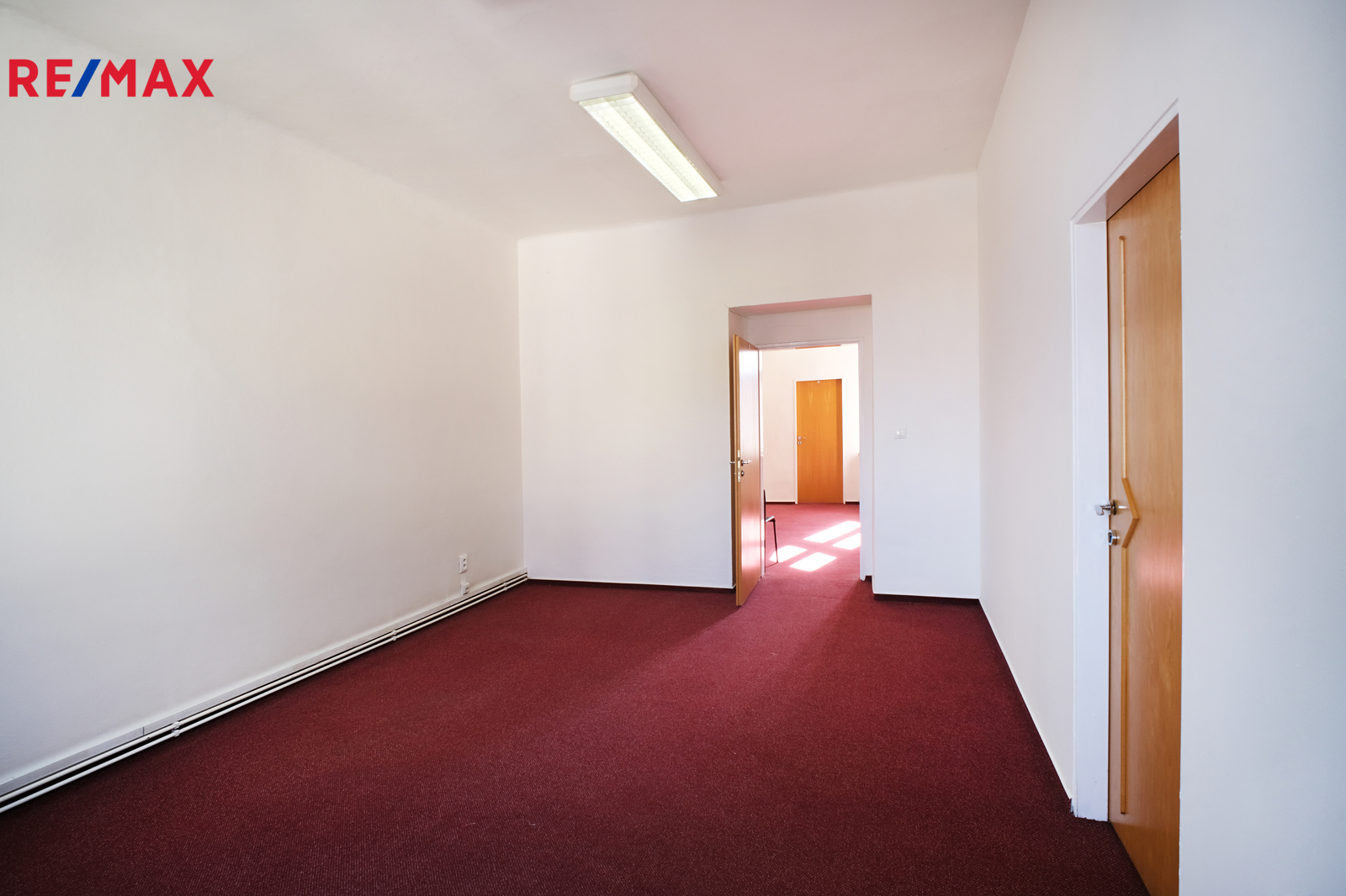 +420 604 191 744 I denisa.myslivcova@re-max.cz