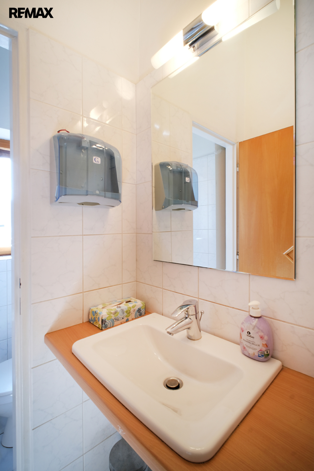 +420 604 191 744 I denisa.myslivcova@re-max.cz