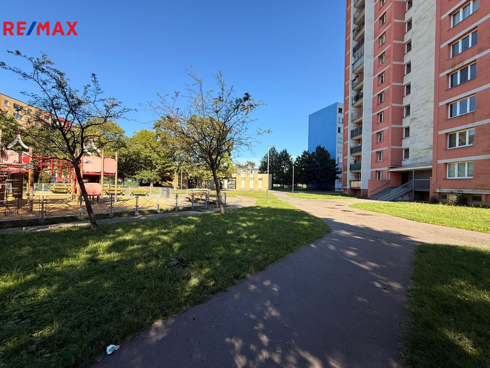 +420 604 191 744 I denisa.myslivcova@re-max.cz