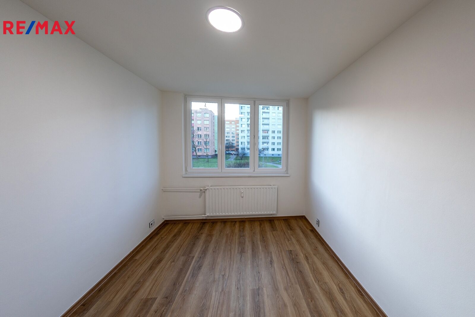 +420 604 191 744 I denisa.myslivcova@re-max.cz