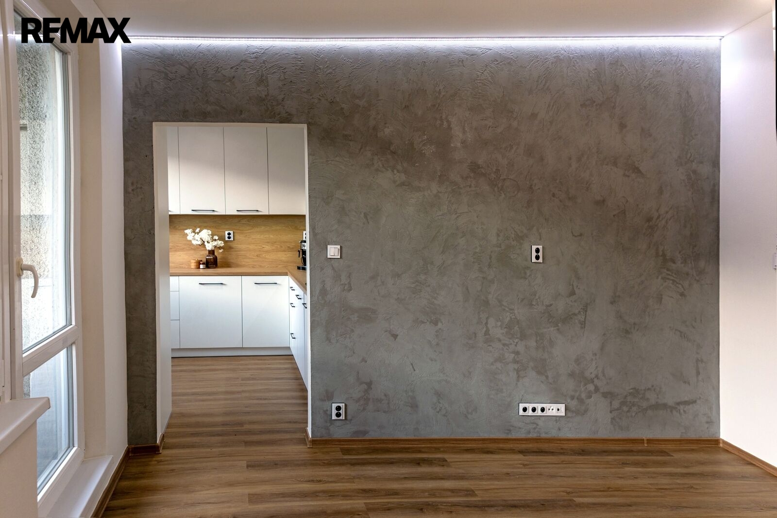 +420 604 191 744 I denisa.myslivcova@re-max.cz