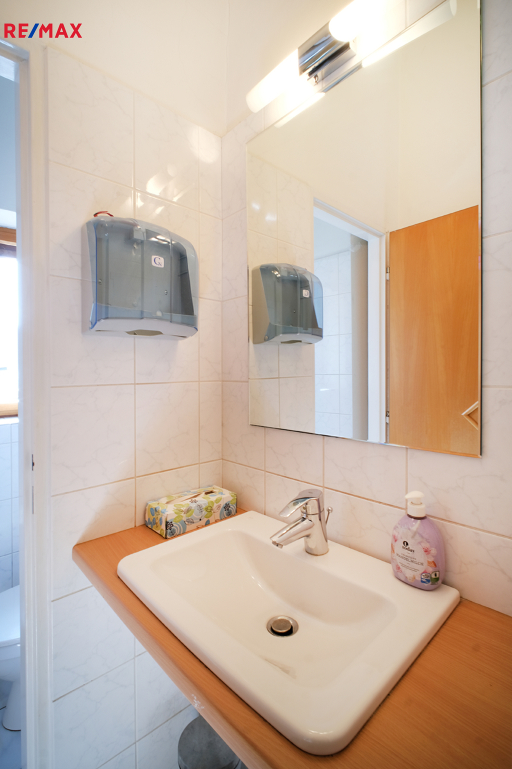 +420 604 191 744 I denisa.myslivcova@re-max.cz