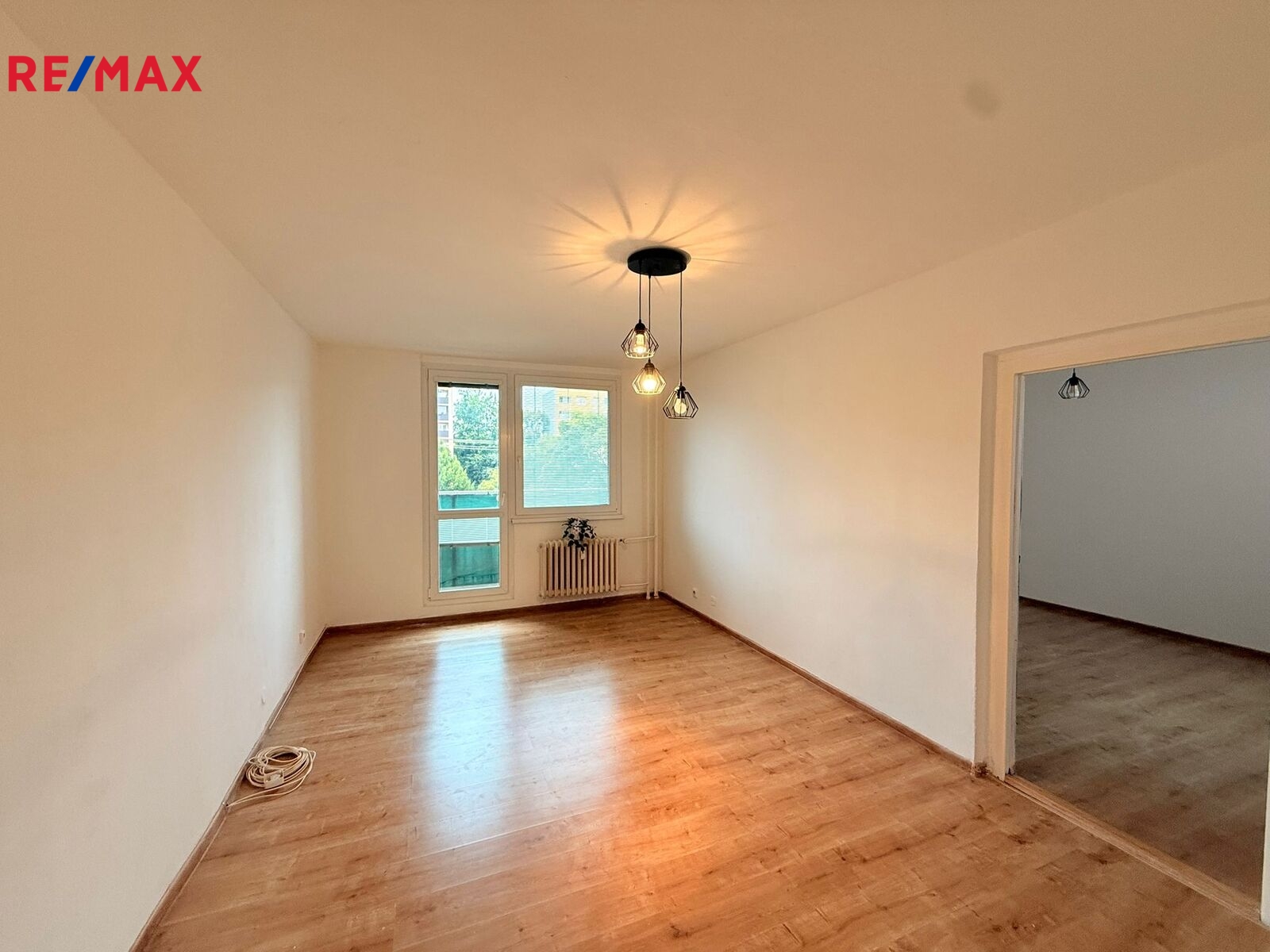 +420 604 191 744 I denisa.myslivcova@re-max.cz