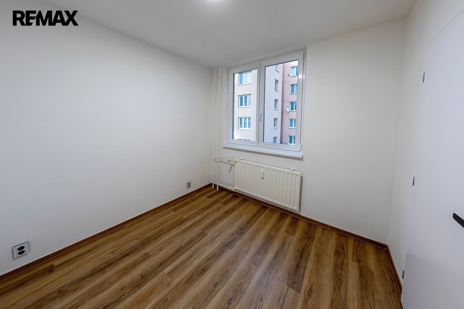 +420 604 191 744 I denisa.myslivcova@re-max.cz