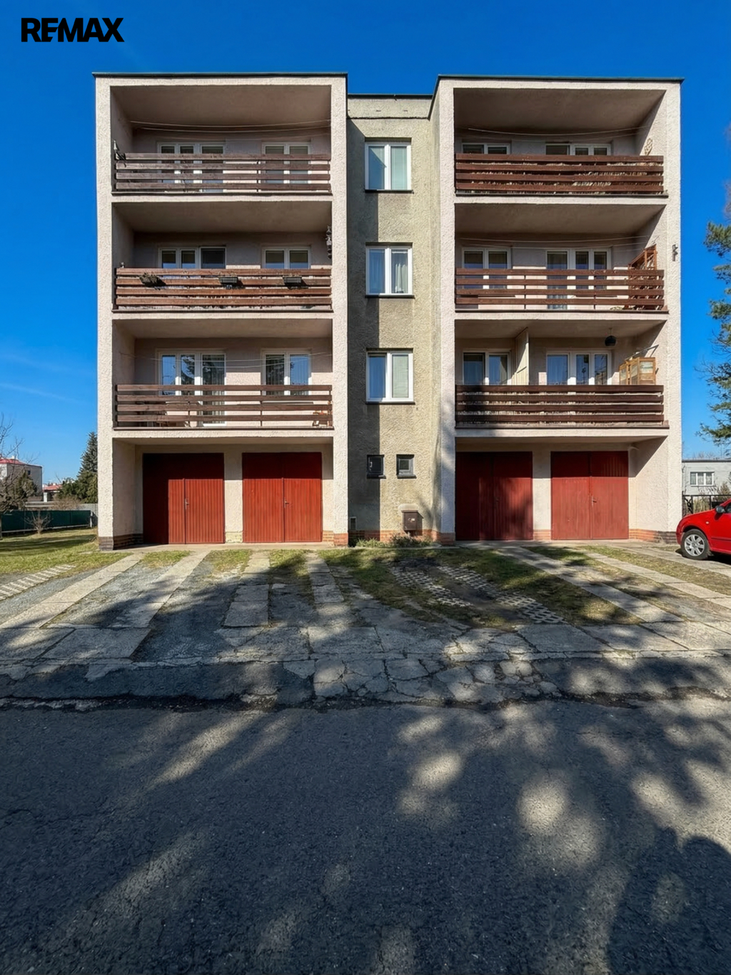 Balkon vlevo nahoře