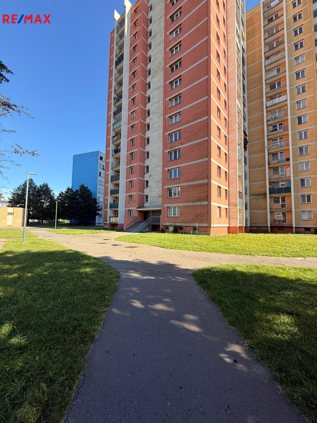 +420 604 191 744 I denisa.myslivcova@re-max.cz