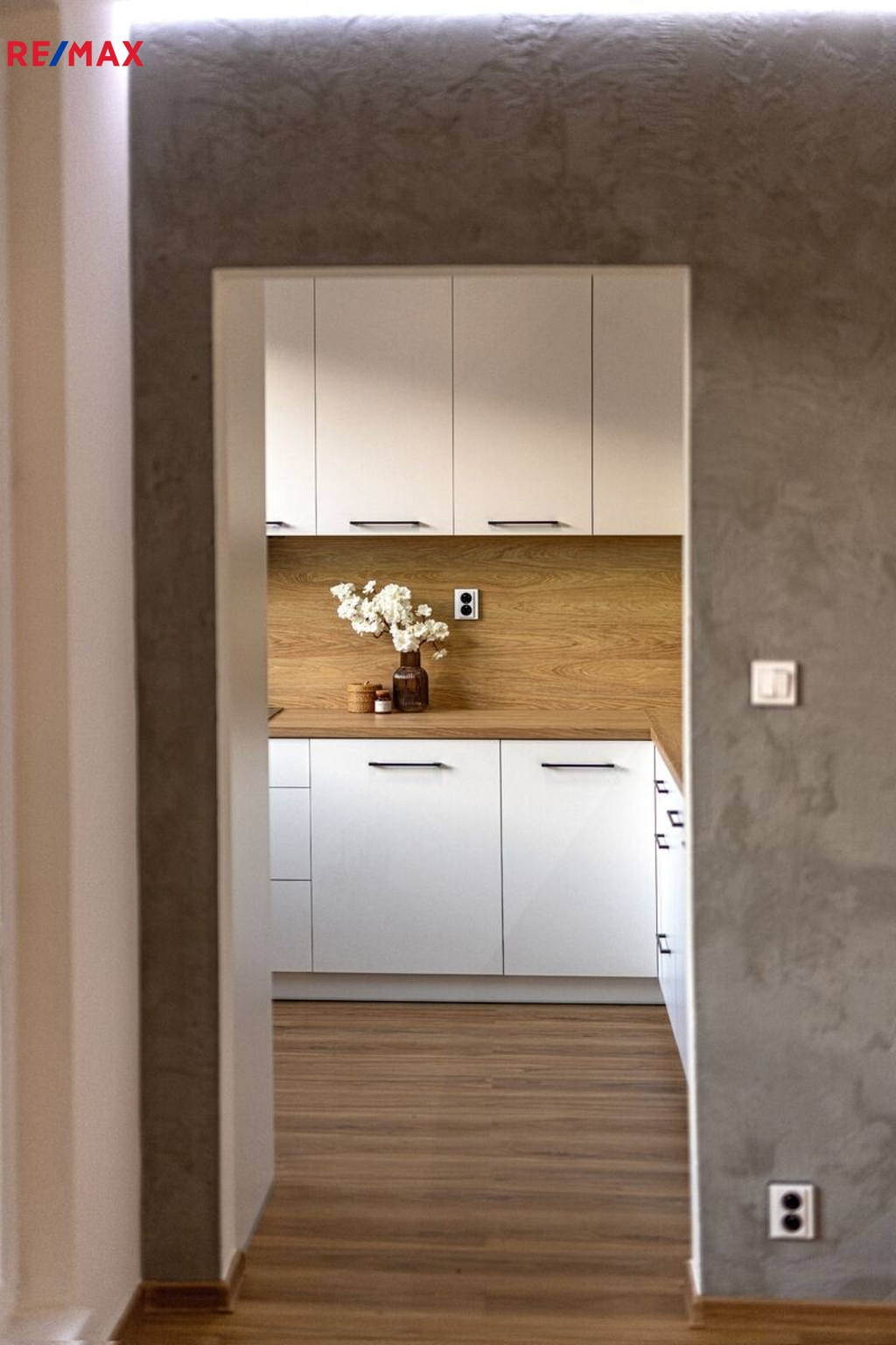 +420 604 191 744 I denisa.myslivcova@re-max.cz