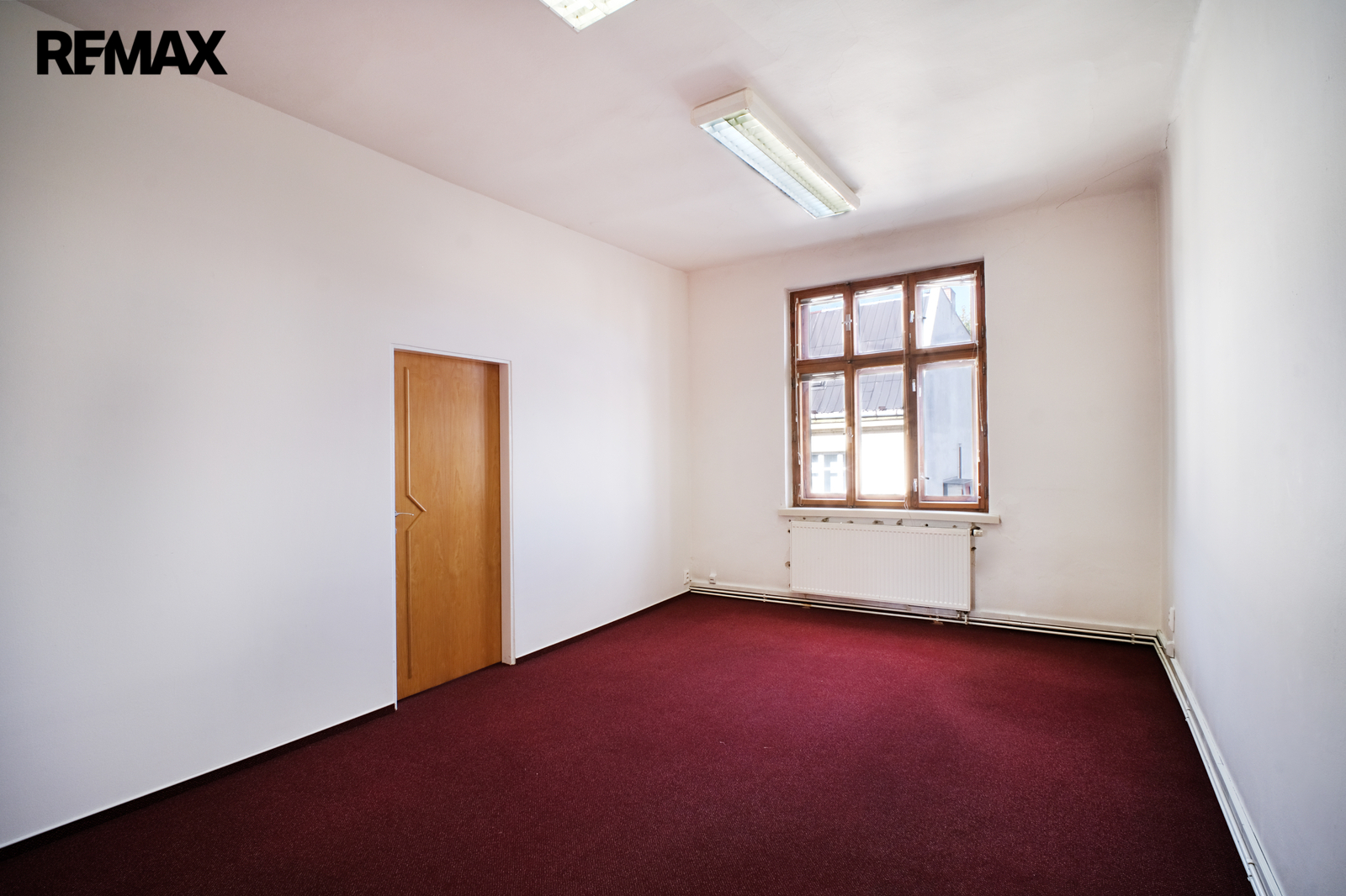 +420 604 191 744 I denisa.myslivcova@re-max.cz