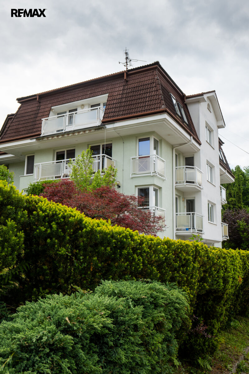 větší balkon k bytu