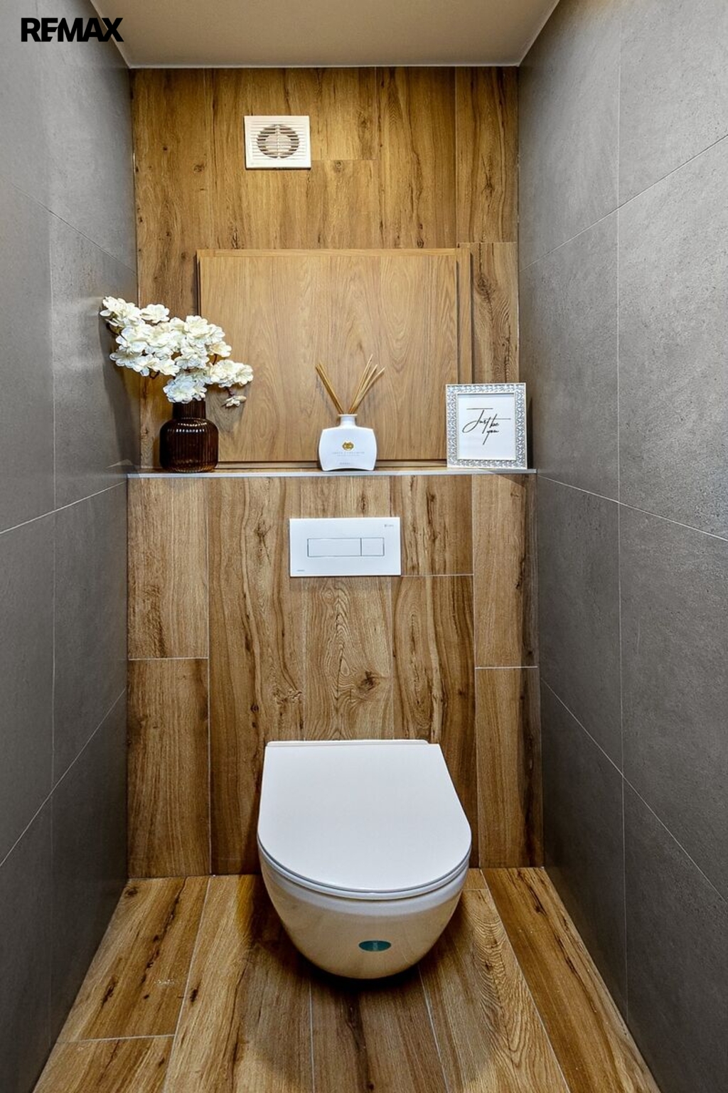 +420 604 191 744 I denisa.myslivcova@re-max.cz