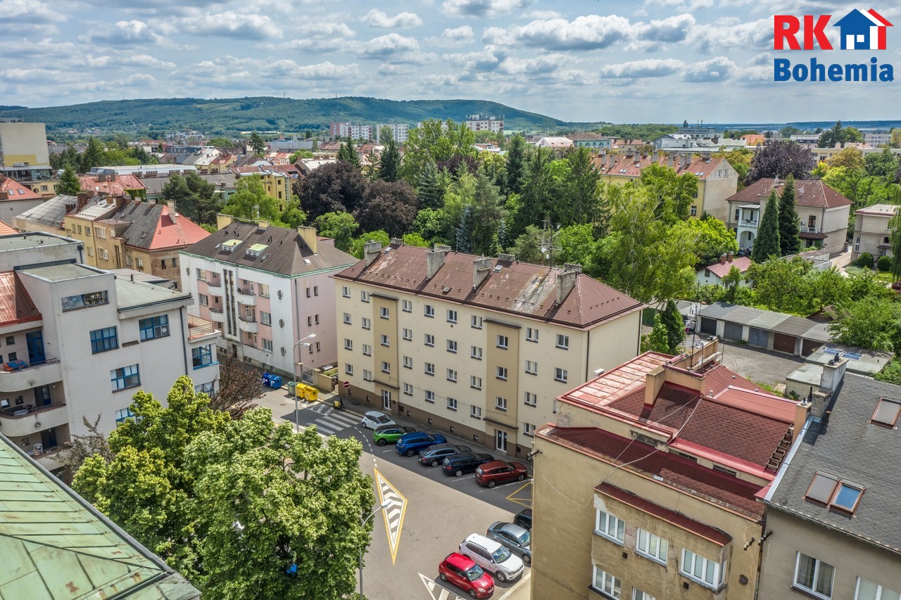 letecký pohled na bytový dům