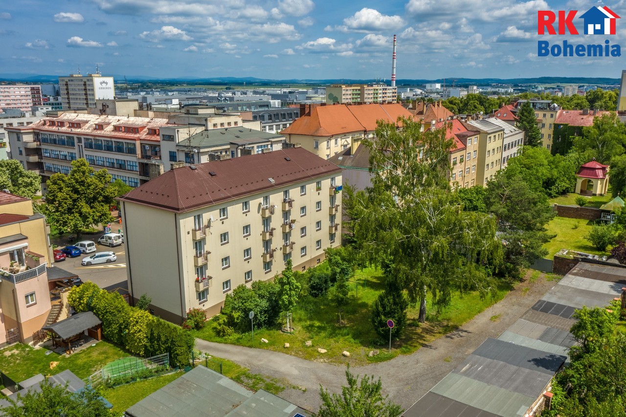 letecký pohled na bytový dům