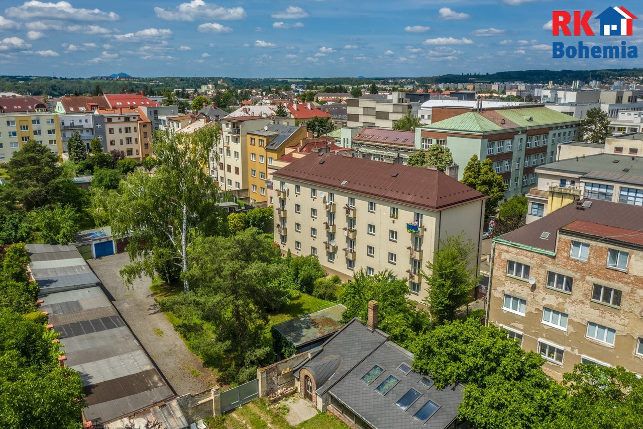 letecký pohled na bytový dům