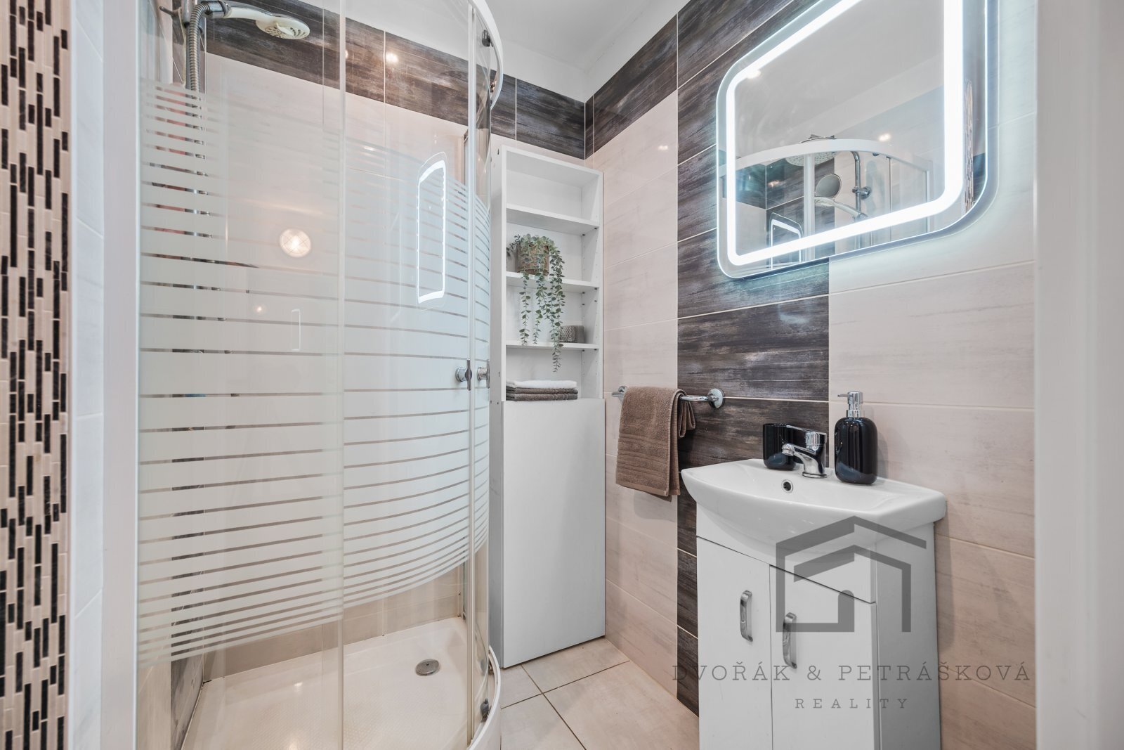 Zápasnická (15).jpg