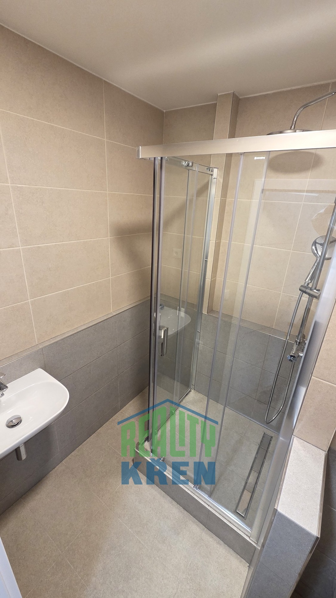 20260408_145030_resized